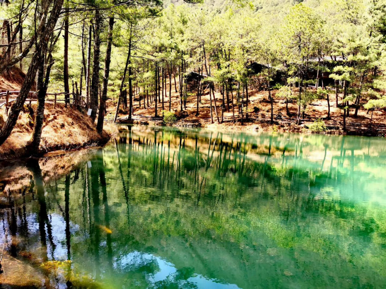 天行麗江姊妹湖戶外拓展訓(xùn)練基地